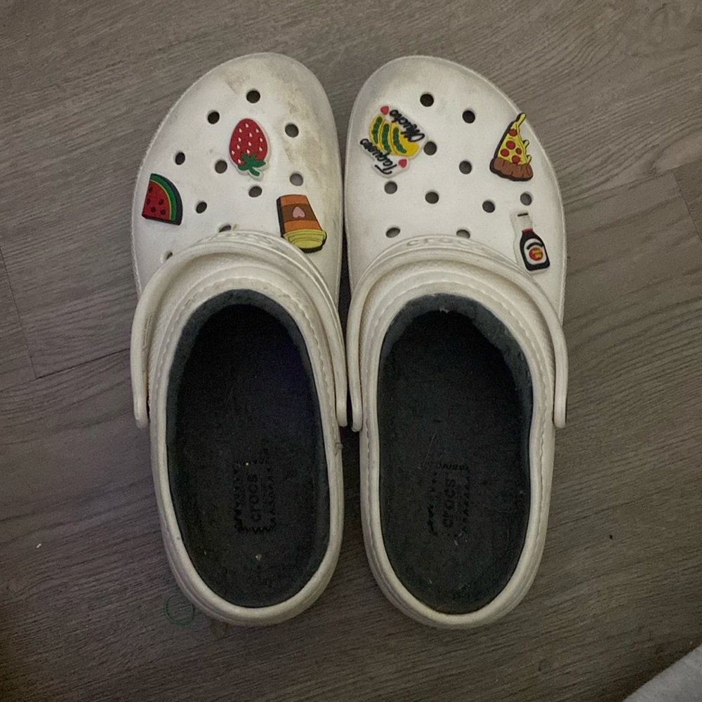 White crocs with fluffy insides